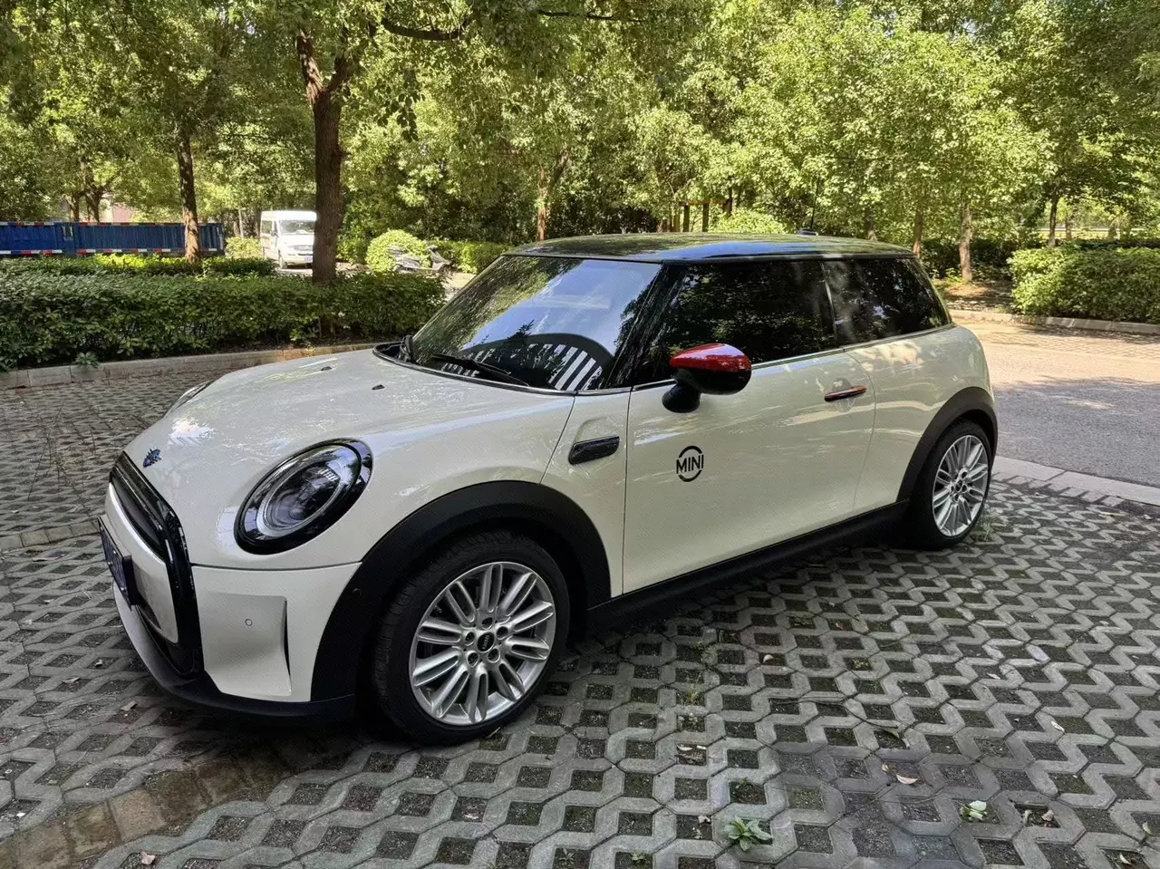 MINI Mini (imported) 2023 Mini Cooper 1.5T artist automatic gear - View 1