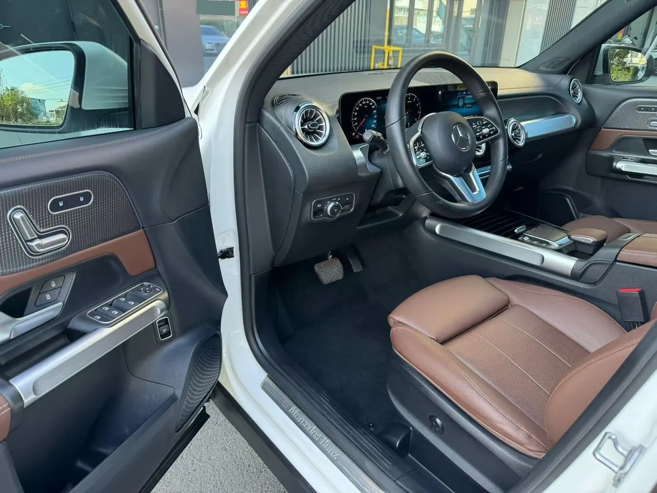 Mercedes Benz 2022 GLB 200 1.3T Fashion (Modified) Automatic Gear 3