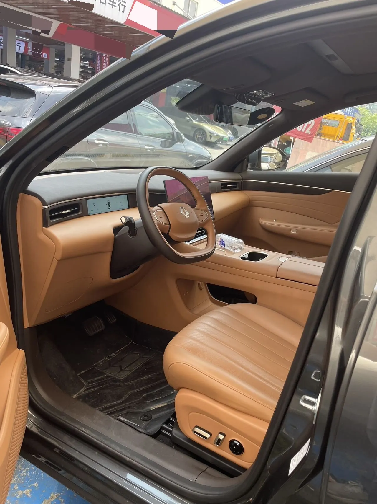 Aeolus 2025 L8 1.5T 185KM Dream Edition Automatic Gear 3