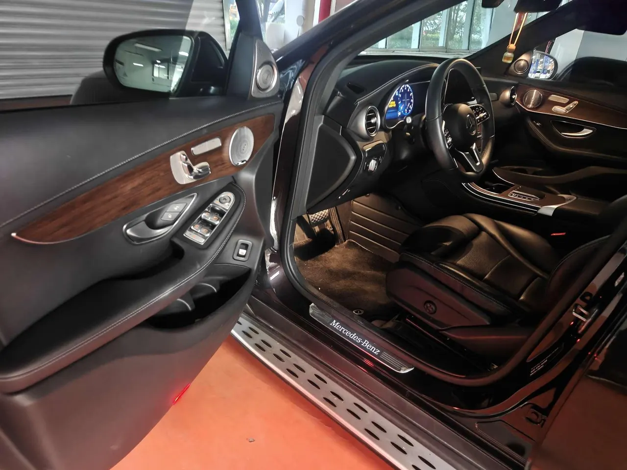Mercedes Benz 2021 GLC 300 L 4MATIC 2.0T Dynamic Automatic 3