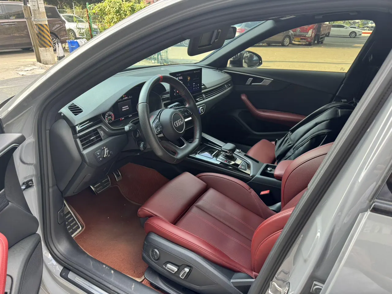 Audi 2024 A4L 2.0TFSI 40TFSI Deluxe Dynamic Automatic 6