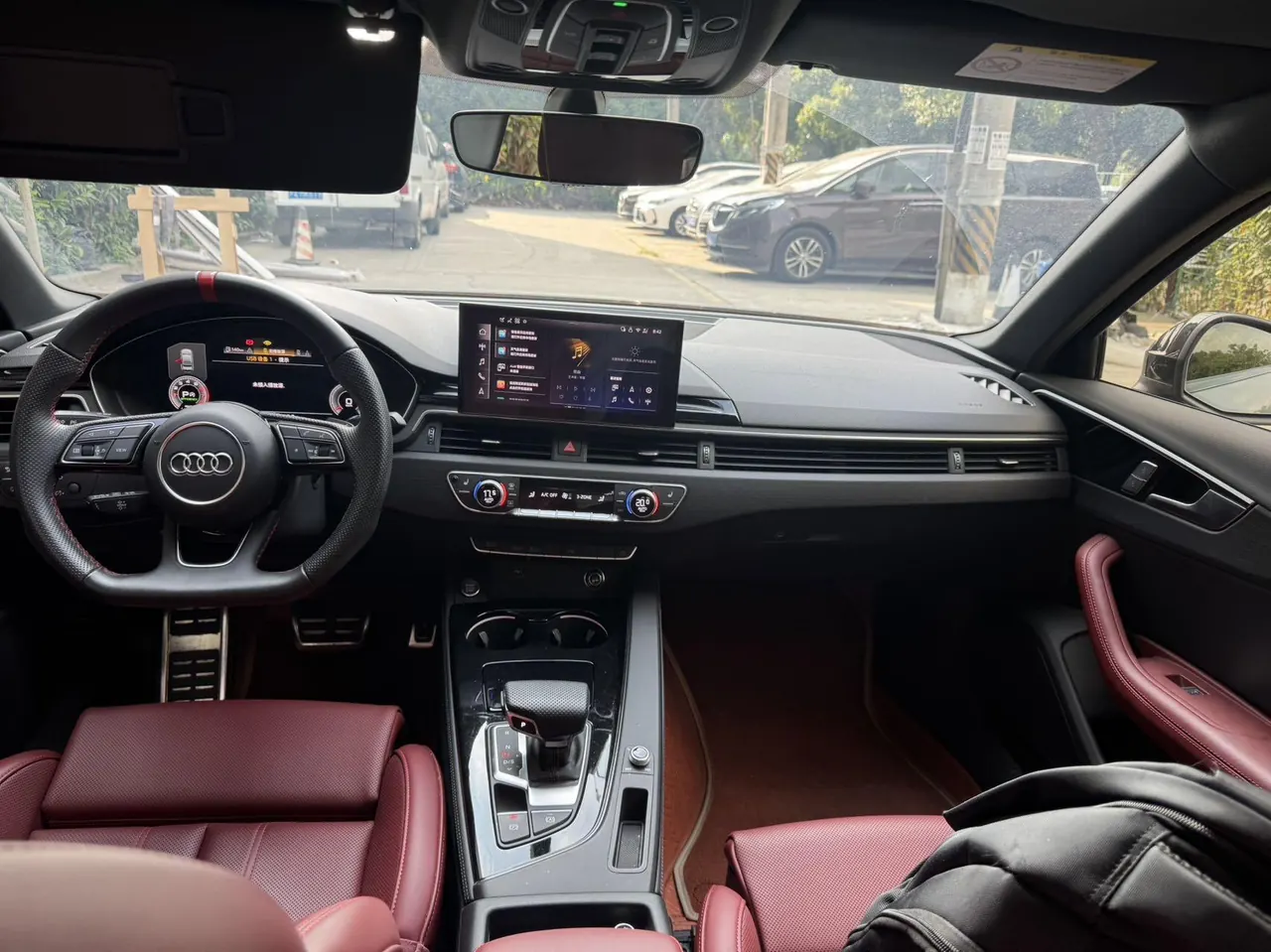 Audi 2024 A4L 2.0TFSI 40TFSI Deluxe Dynamic Automatic 8