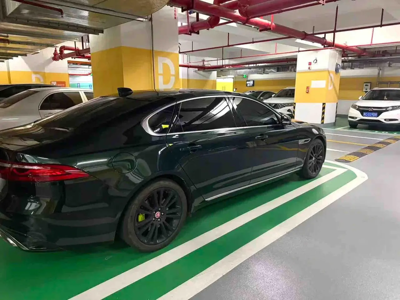 Jaguar 2024 XFL 2.0T P 12500.00g Drive Enjoy Deluxe Edition Automatic Gear 5