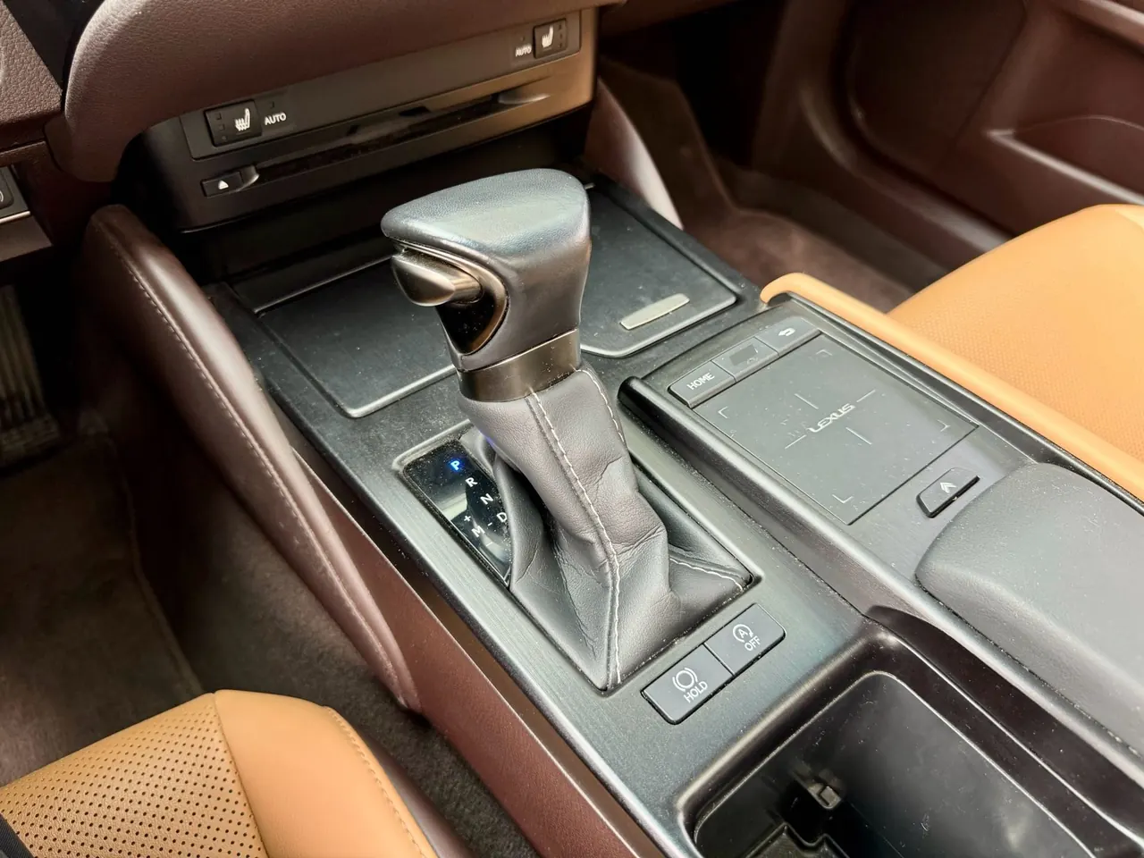Lexus ES (Imported) 2020 ES200 2.0 Stepless Premium Edition Automatic Gear 9
