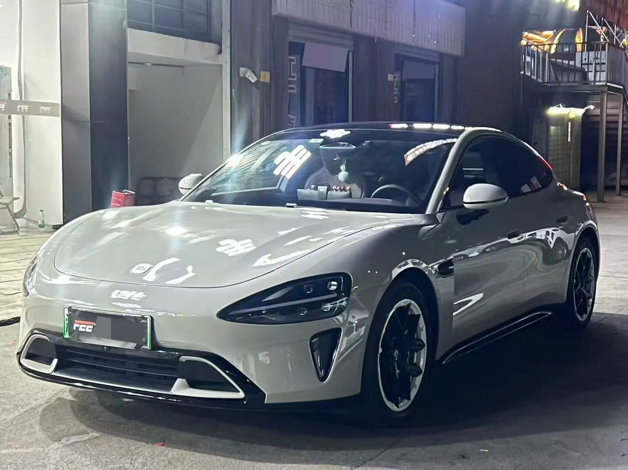 打开图片灯箱:MI 2024 SU 7 700km Rear Drive Long Endurance Smart Driving Edition Automatic Gear