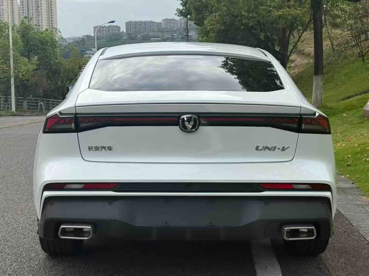 ChangAn 2024 UNI-V 1.5T exclusive automatic gear 5