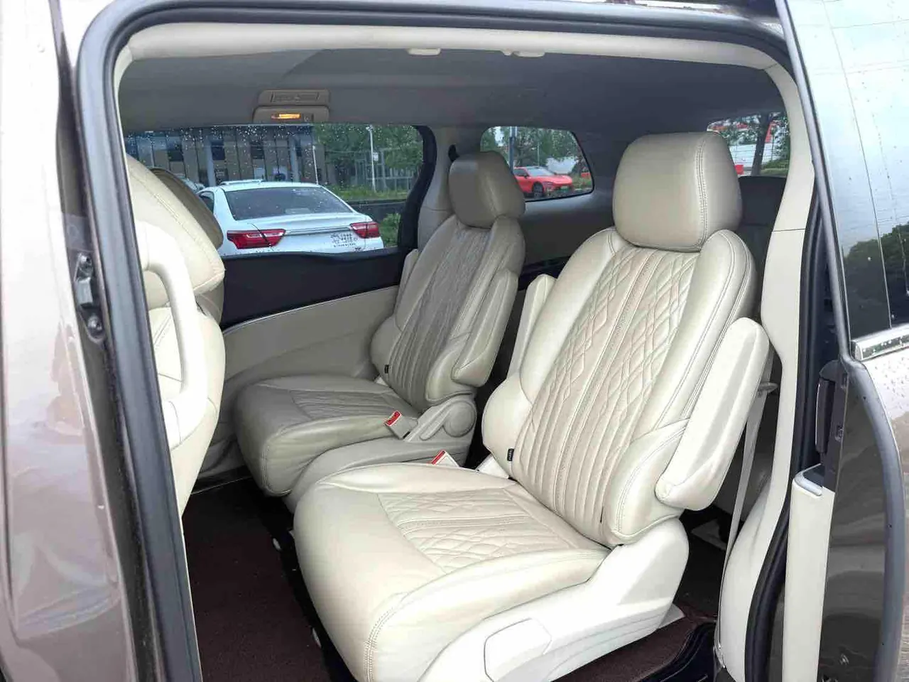 Buick 2022 GL8 Land Business Class 48V 2.0T 652T Comfortable Automatic Gear 7