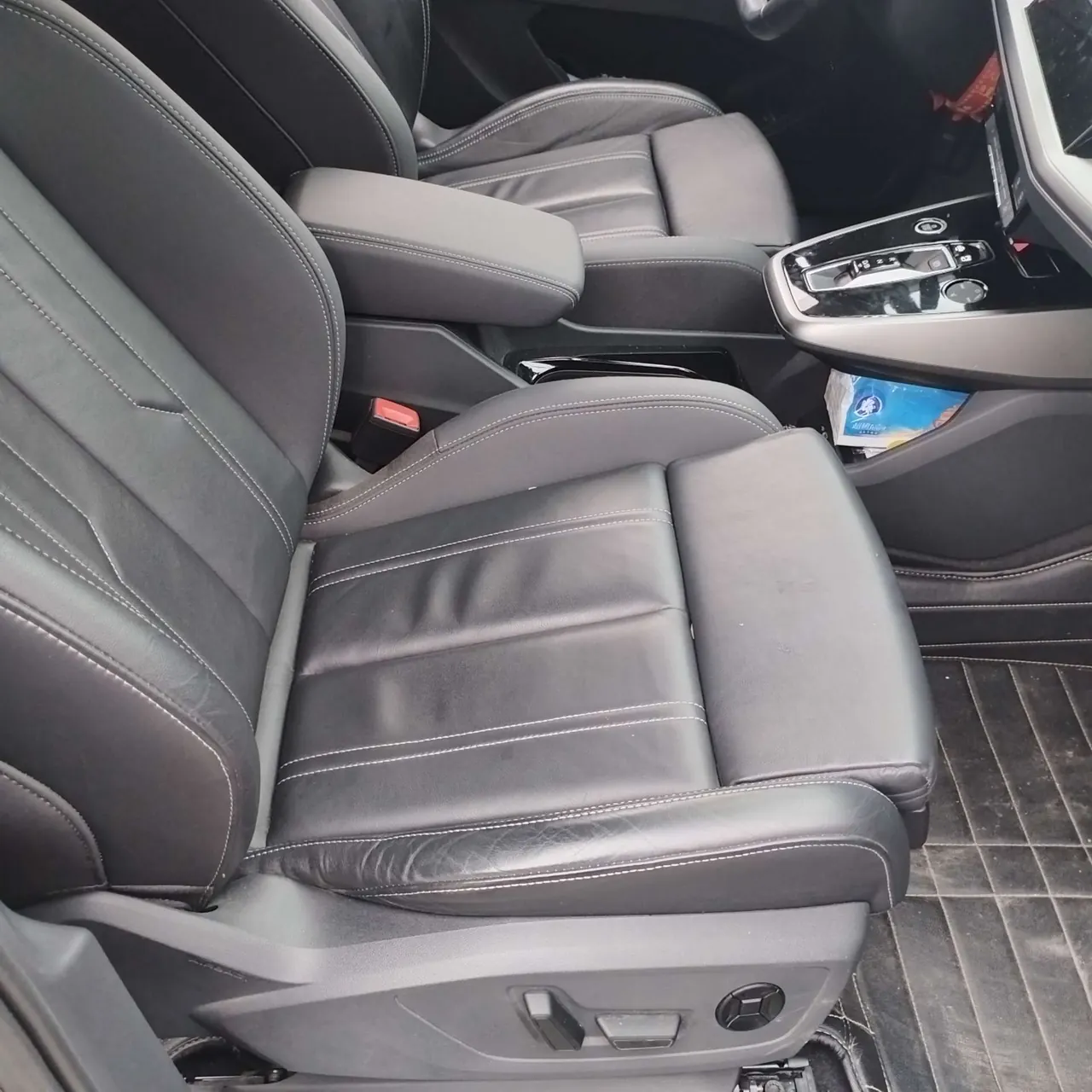 Audi 2023 Q4 e-tron 40 Creation Edition Automatic Gear 4