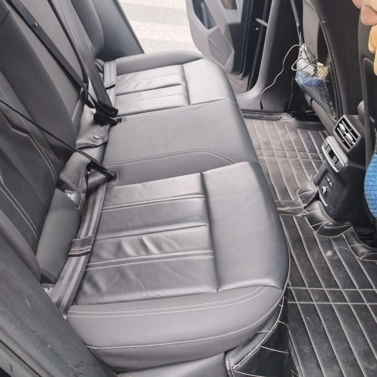 Audi 2023 Q4 e-tron 40 Creation Edition Automatic Gear 5