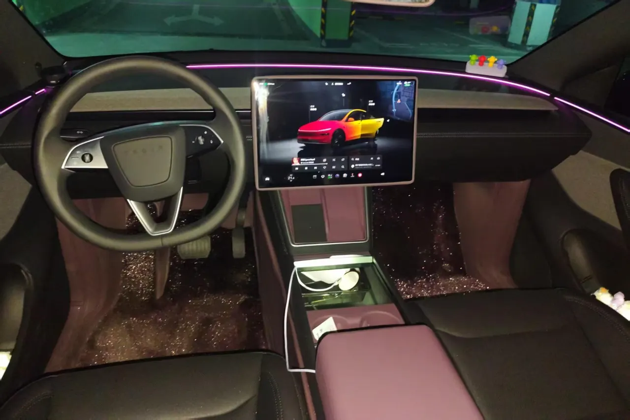 Tesla 2026 Model Y Rear-Wheel-Drive Automatic 4