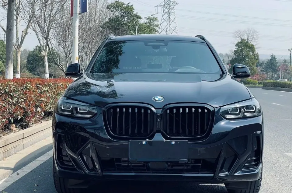 BMW 2023 X3 xDrive30i 2.0T Leading M Obsidian Night Suit Automatic Gear 2
