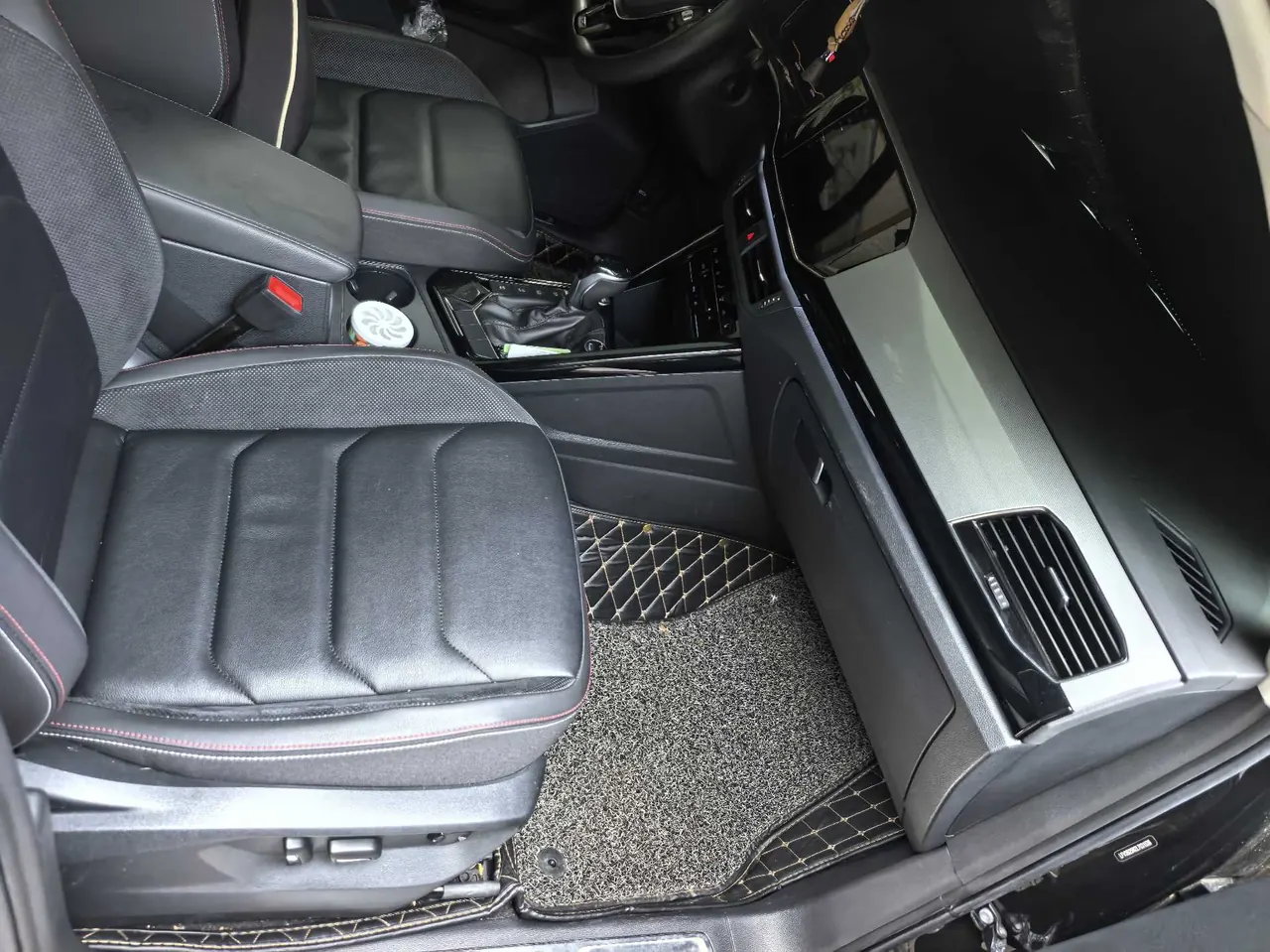 Volkswagen 2020 Tanyue 2.0TSI 330TSI Two-Drive Deluxe Smart Joint Edition Automatic Gear 8