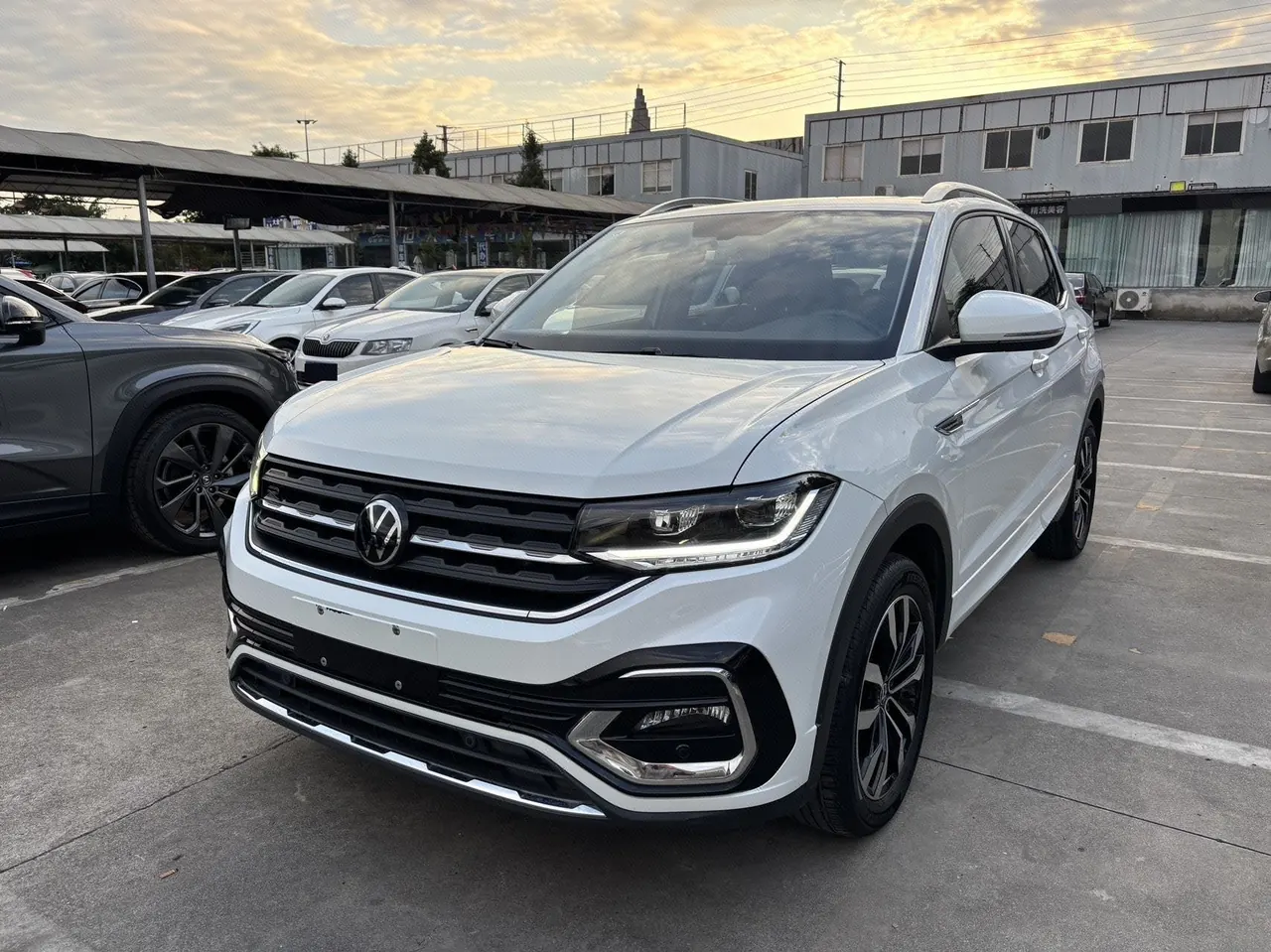 Volkswagen 2021 Shadow Exploration 1.4TSI 280TSI Smart Union Edition R-Line Automatic Gear - View 1