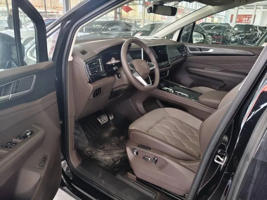 Volkswagen 2024 Wei (Viloran) 2.0TSI 380TSI Premium Edition Automatic Gear 3