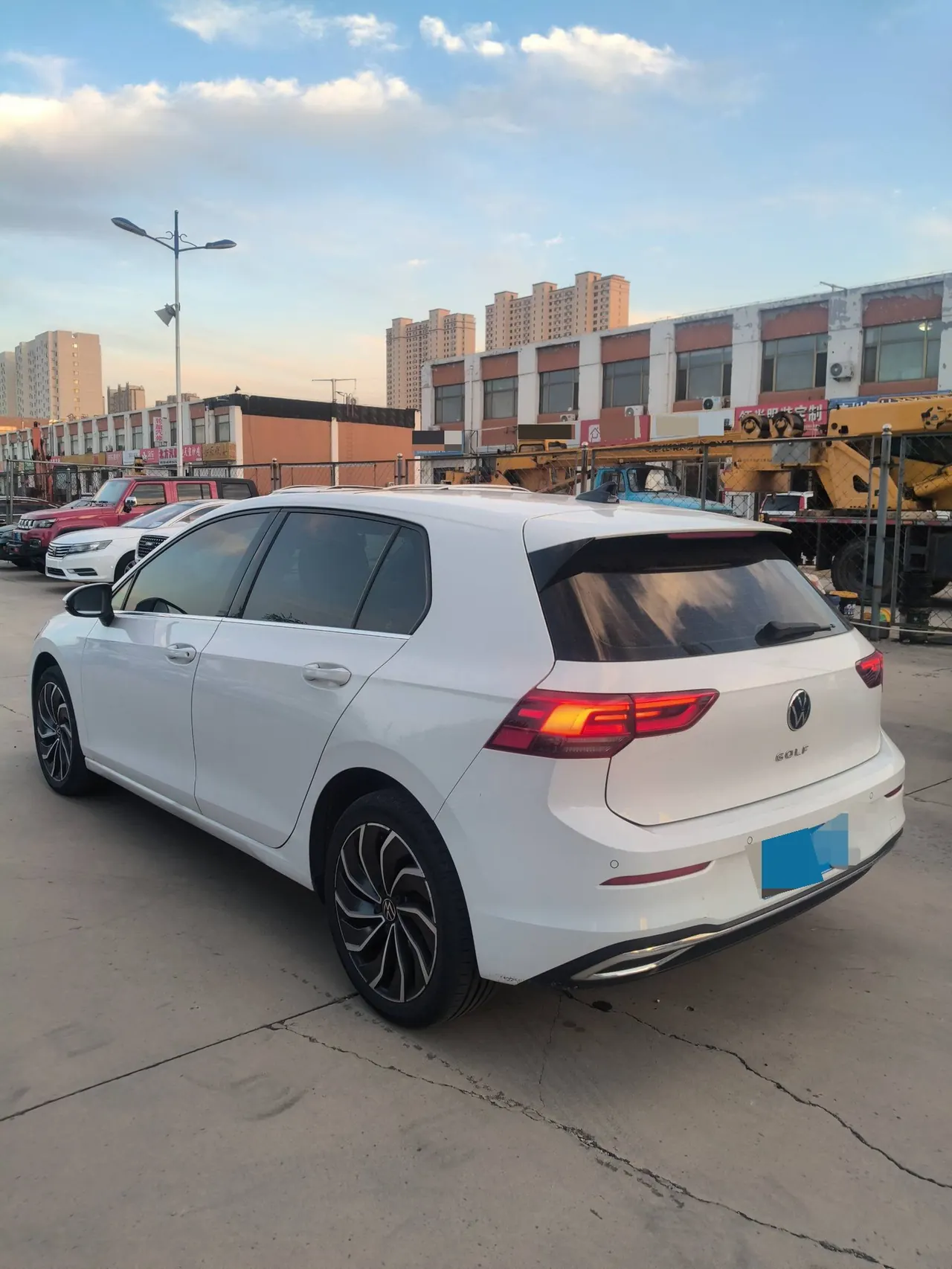 Volkswagen 2021 Golf 8 1.2TSI 200TSI Automatic 4