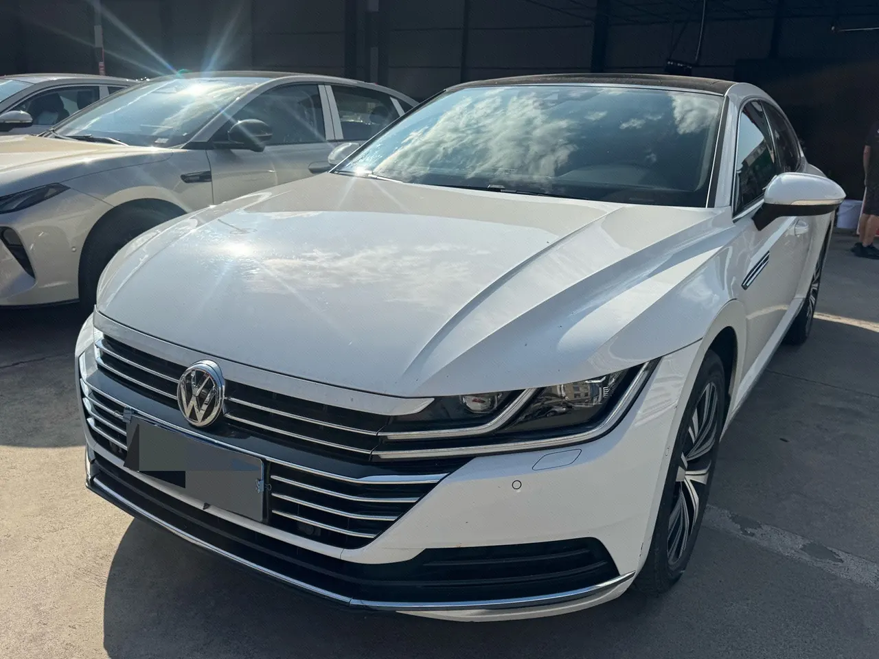 Open image lightbox: Volkswagen 2020 CC 2.0TSI 330TSI beauty version of automatic gear