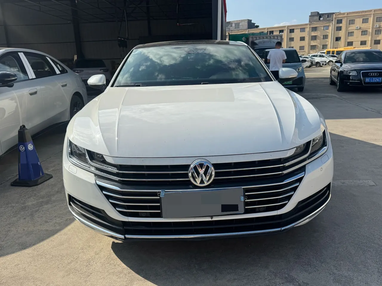 Volkswagen 2020 CC 2.0TSI 330TSI beauty version of automatic gear 3