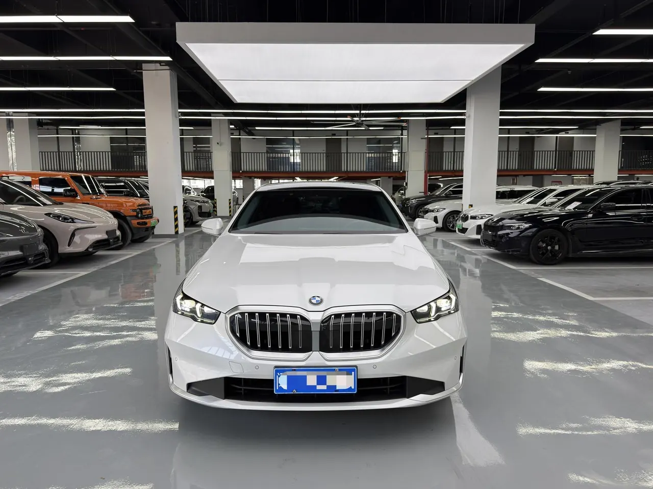 BMW 5 Series 2024 model 530Li 48V 2.0T Leading Edition M Sport Package Automatic 2