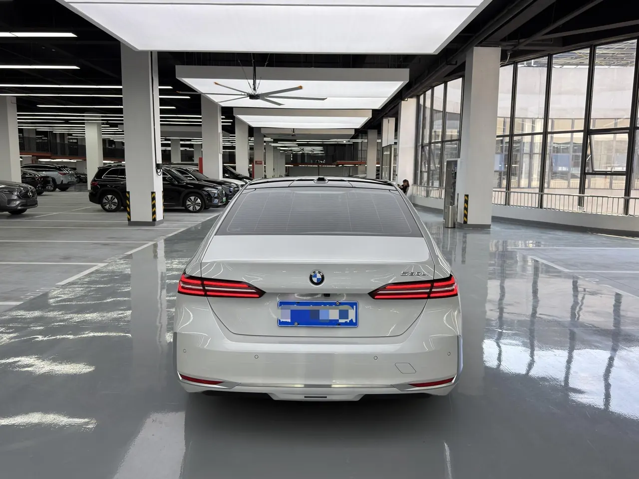 BMW 5 Series 2024 model 530Li 48V 2.0T Leading Edition M Sport Package Automatic 8