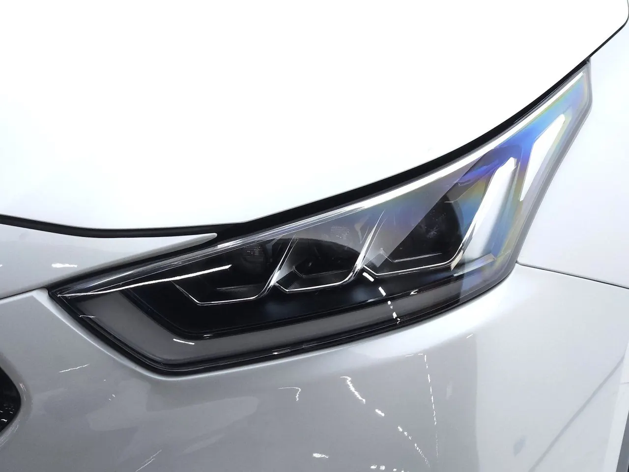 Toyota 2021 Crown Land Release 2.5 Stepless Four-wheel Drive Premium Edition Automatic Gear 10