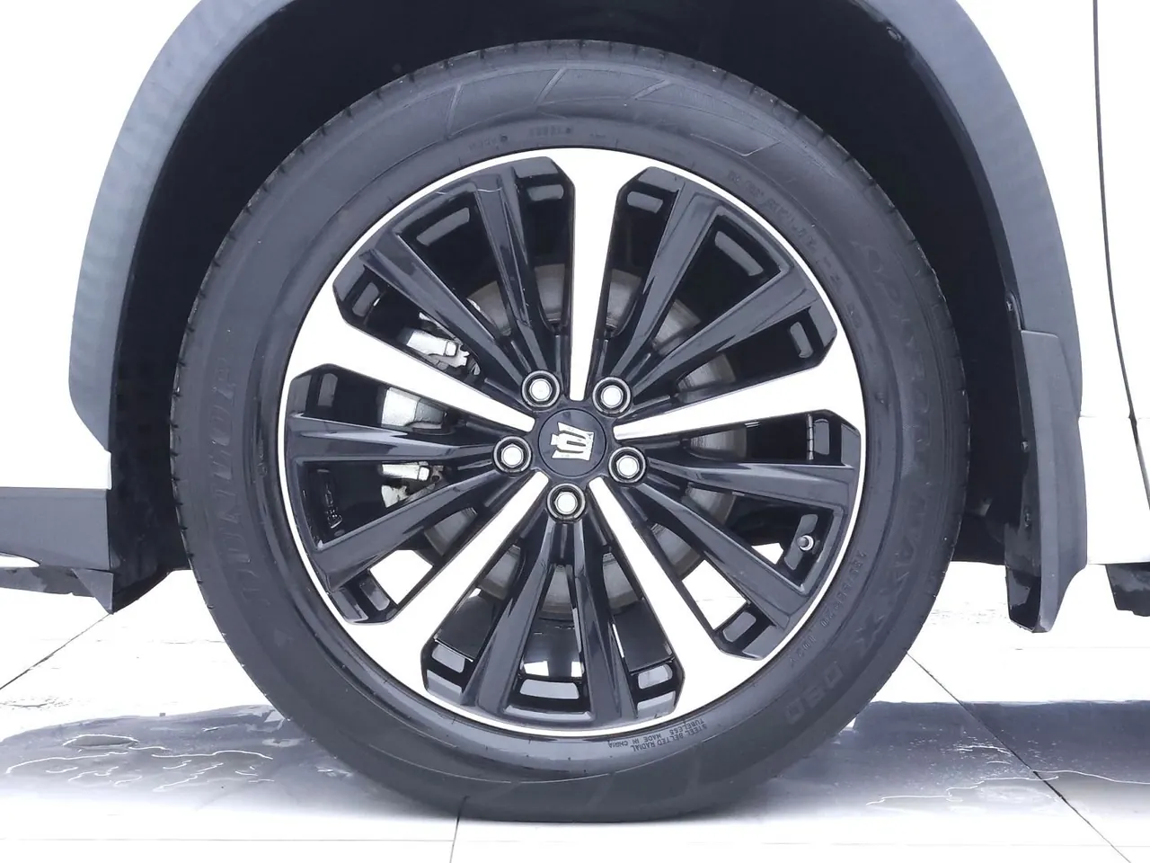 Toyota 2021 Crown Land Release 2.5 Stepless Four-wheel Drive Premium Edition Automatic Gear 11