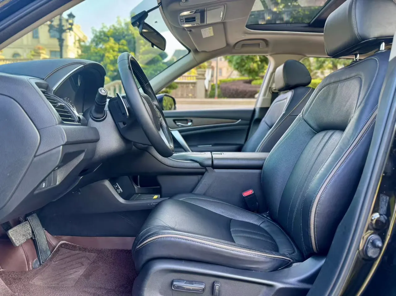 Honda 2020 Crown Road 1.5T Stepless 240TURBO Two-Drive Comfortable Edition Automatic Gear 3