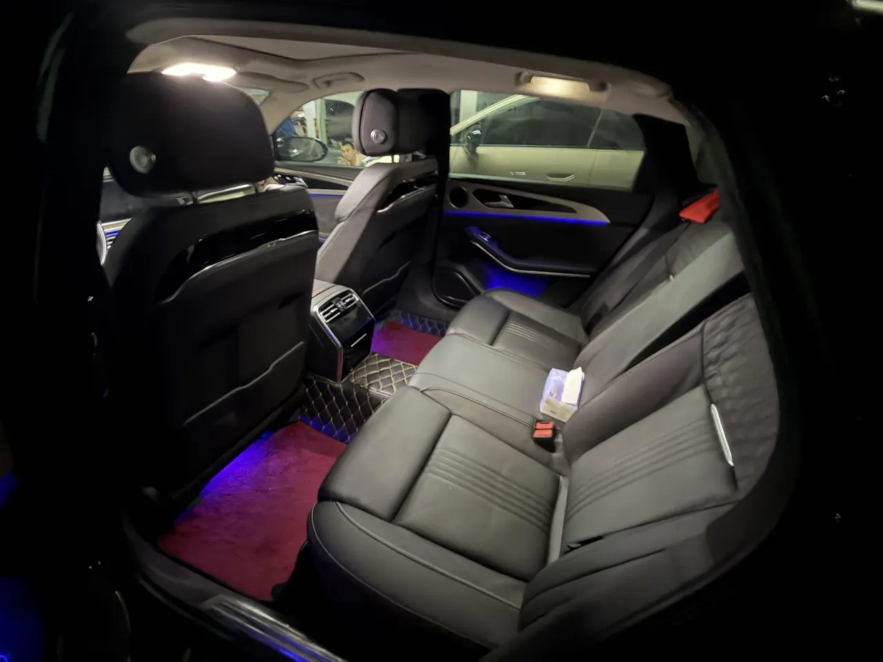 HongQi 2020 H9 48V 2.0T Zhilian Qi Chang Edition Automatic Gear 4