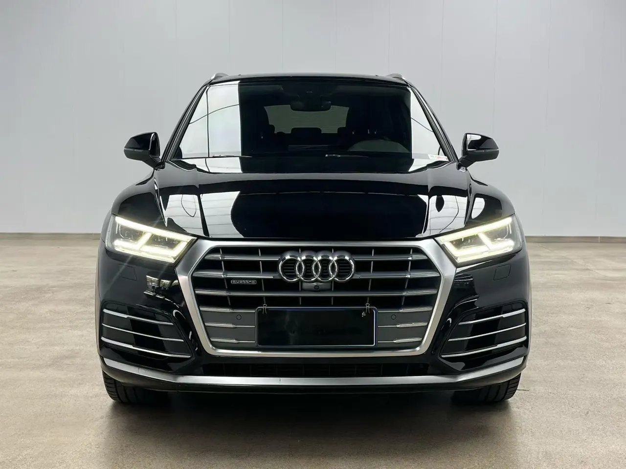 Audi 2020 Q5L 2.0TFSI 45TFSI exclusive fashion automatic 3