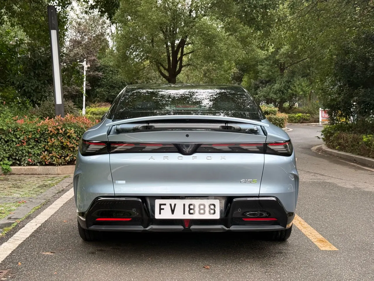 ARCFOX 2026 α S 5 650 yuan Four-wheel Drive Edition 390kW Automatic Gear 11