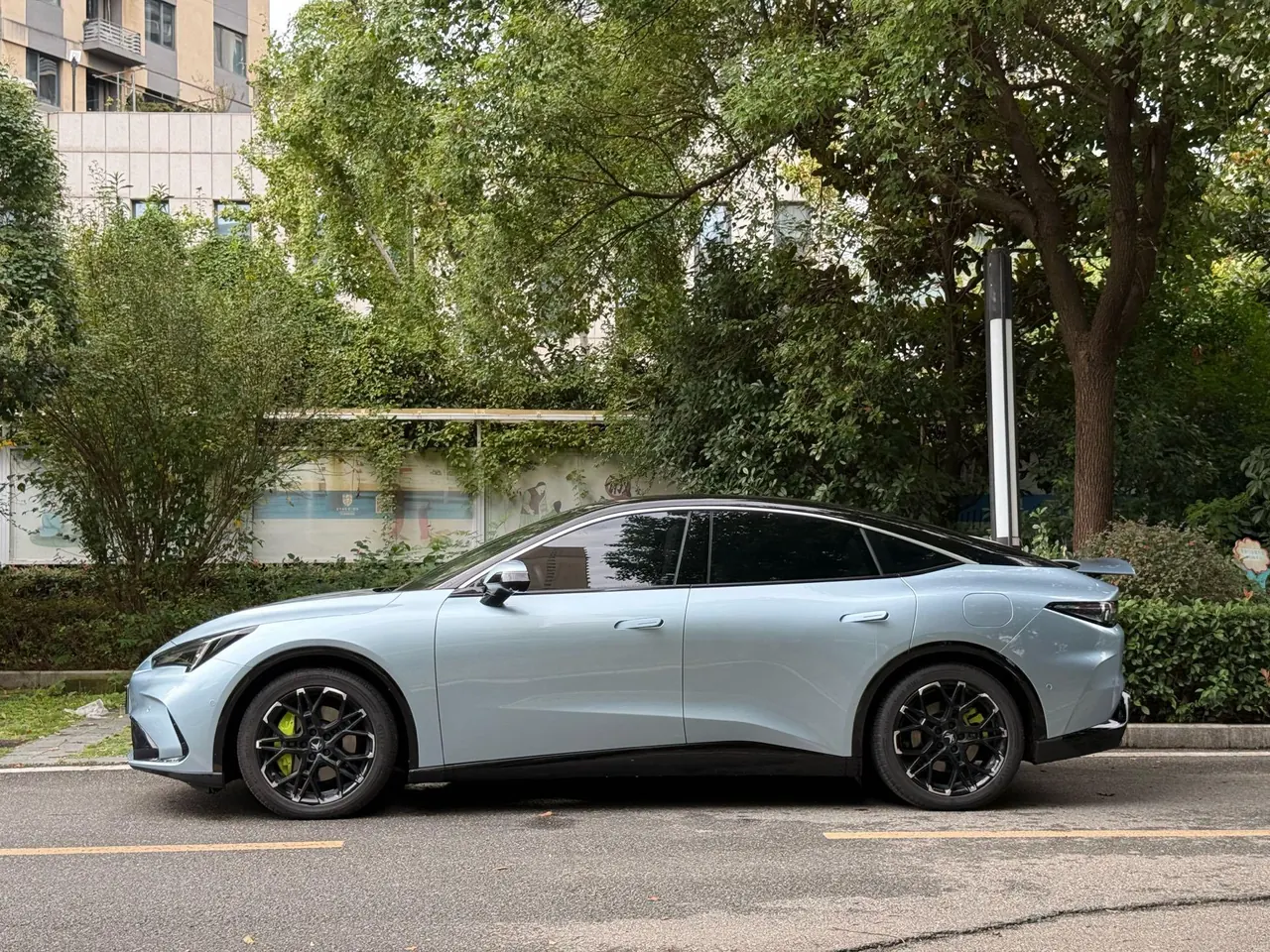 ARCFOX 2026 α S 5 650 yuan Four-wheel Drive Edition 390kW Automatic Gear 5