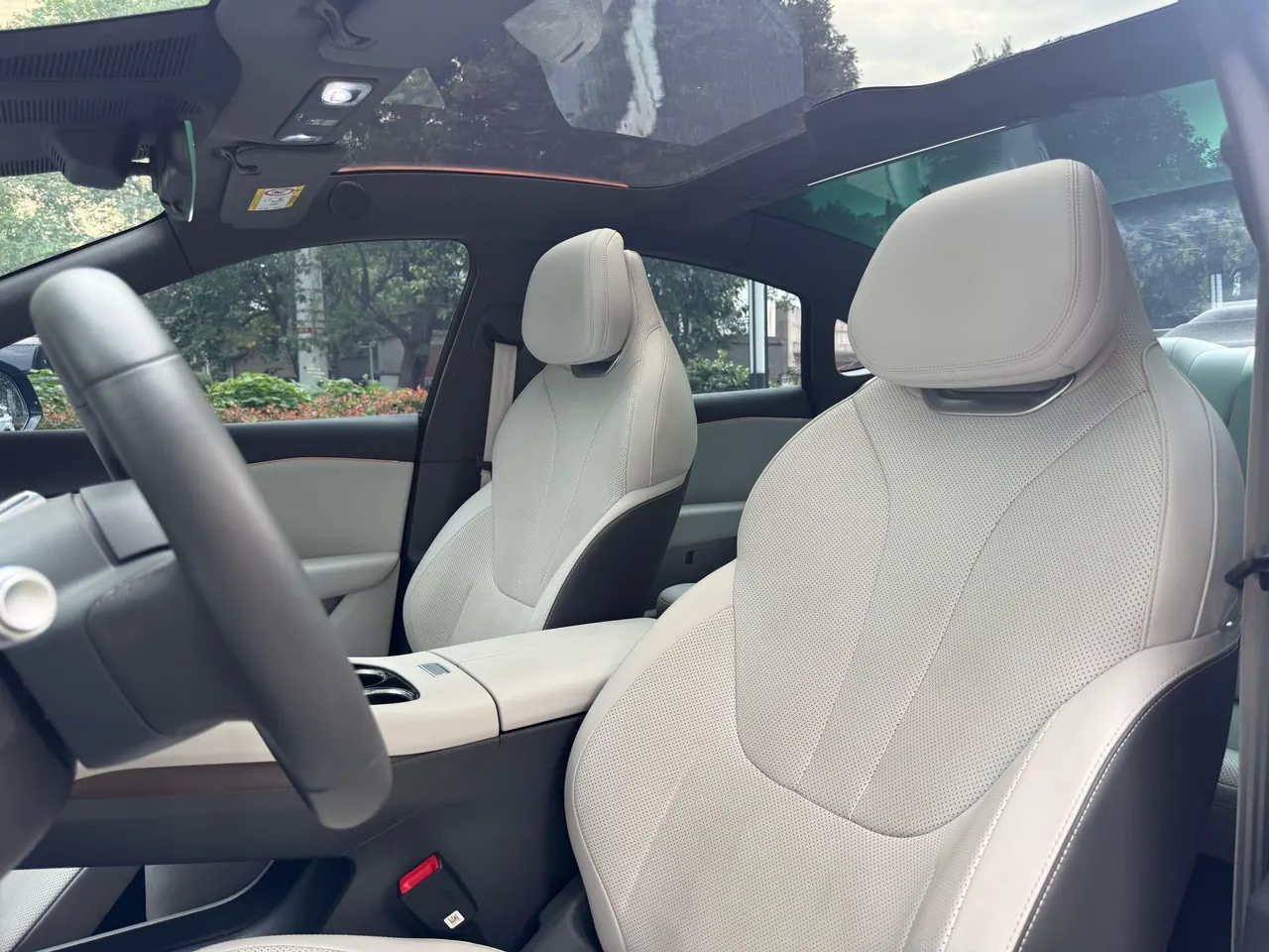 ARCFOX 2026 α S 5 650 yuan Four-wheel Drive Edition 390kW Automatic Gear 6