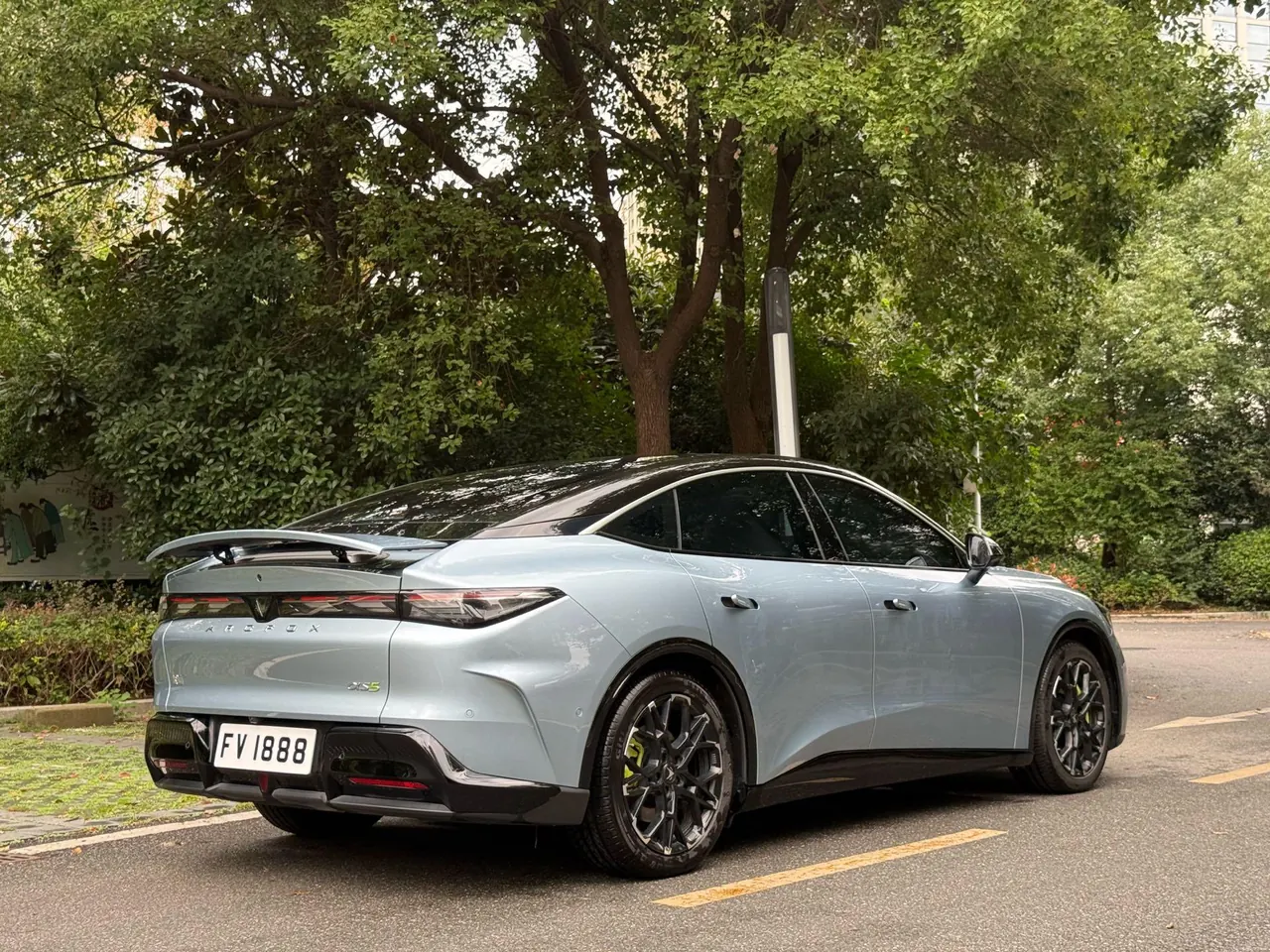 ARCFOX 2026 α S 5 650 yuan Four-wheel Drive Edition 390kW Automatic Gear 9