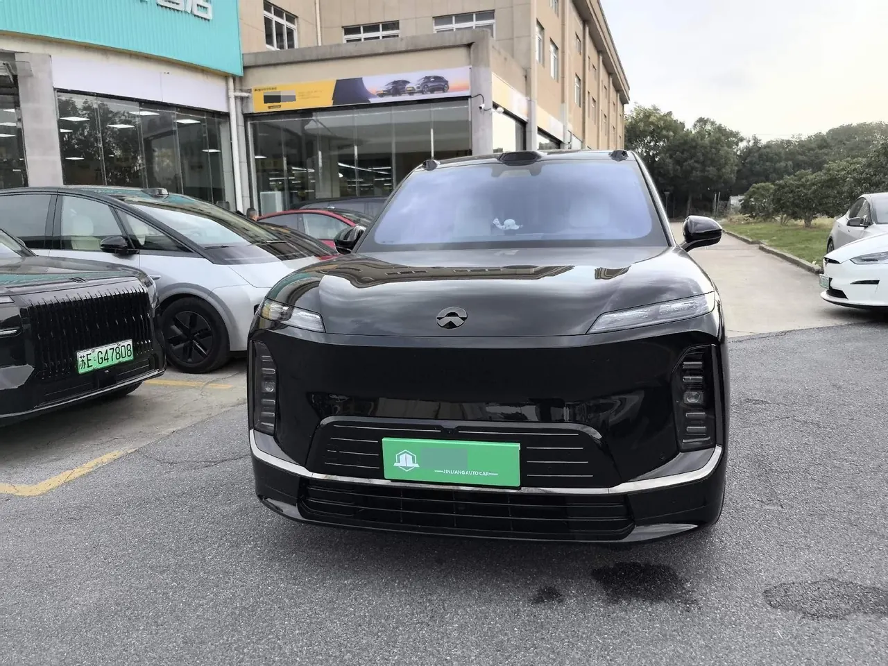 NIO 2026 ES 9 102kWh Administrative Island Signature Edition Automatic Gear 2