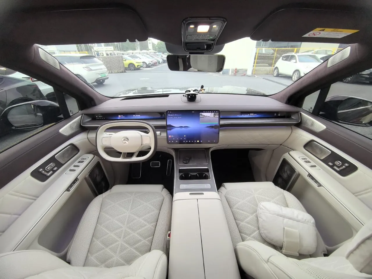 NIO 2026 ES 9 102kWh Administrative Island Signature Edition Automatic Gear 3