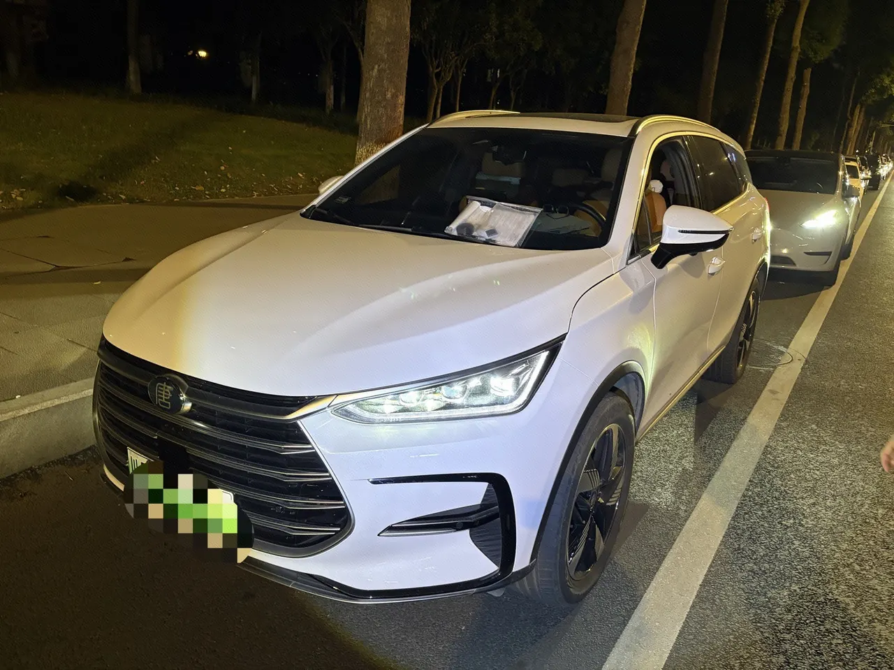 Open image lightbox: BYD Tang New Energy 2023 Tang DM-i 1.5T Stepless 112KM Champion Edition Honorable Automatic Gear