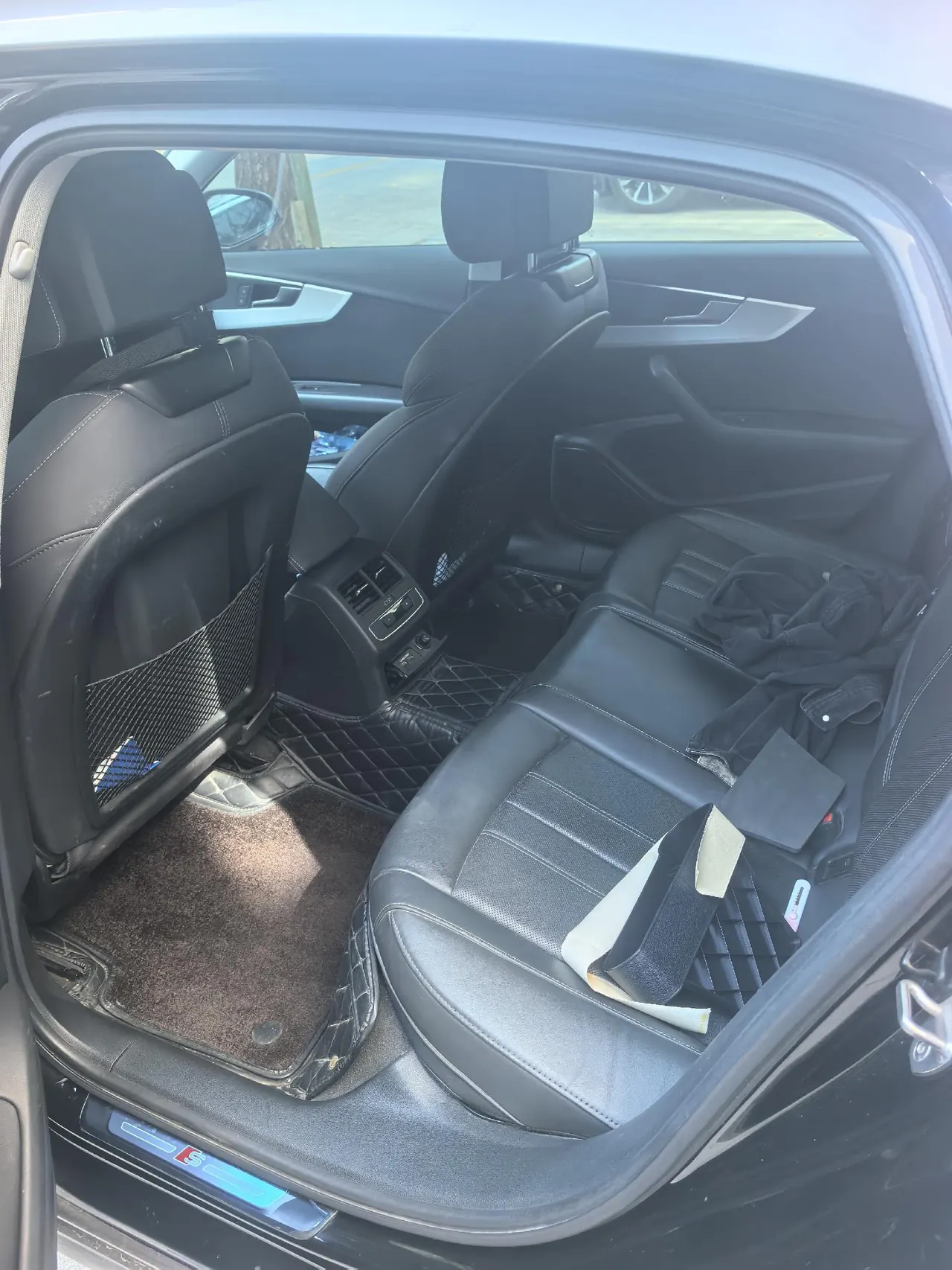 Audi 2020 A4L 2.0TFSI 40TFSI Deluxe Dynamic Automatic 5