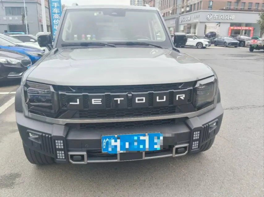 Jetour 2023 Traveler 2.0T Four-wheel Drive Conquers Automatic Gear 2
