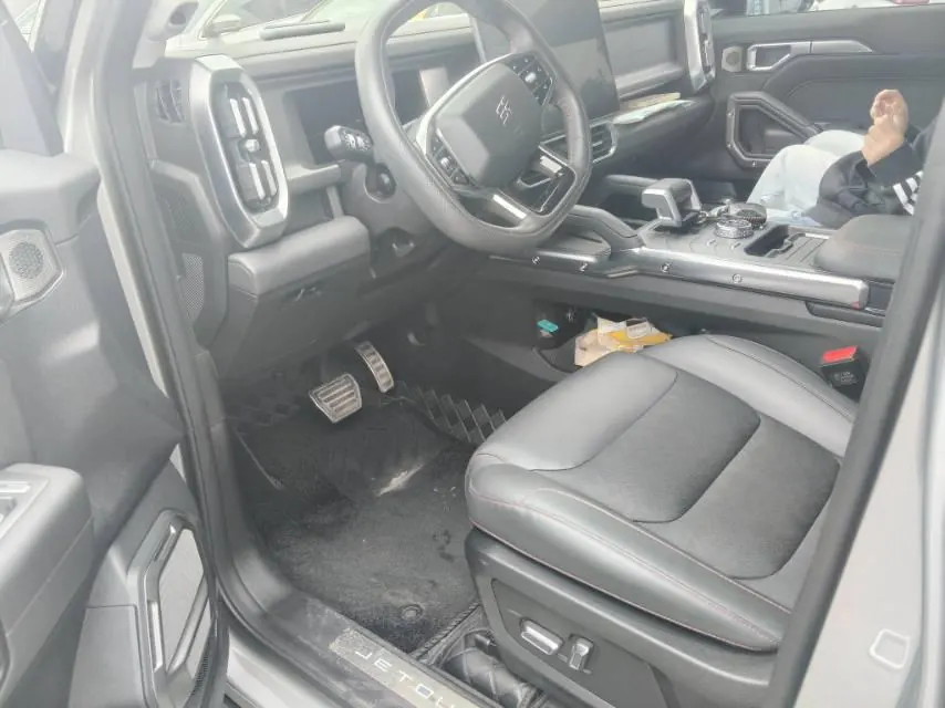Jetour 2023 Traveler 2.0T Four-wheel Drive Conquers Automatic Gear 4
