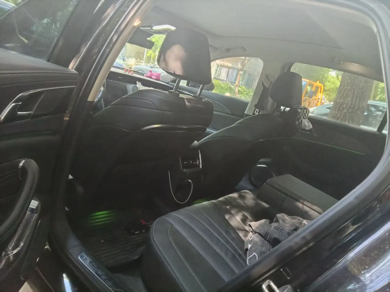 HongQi 2024 H5 2.0T Zhilian Qi Chang Edition Automatic Gear 3