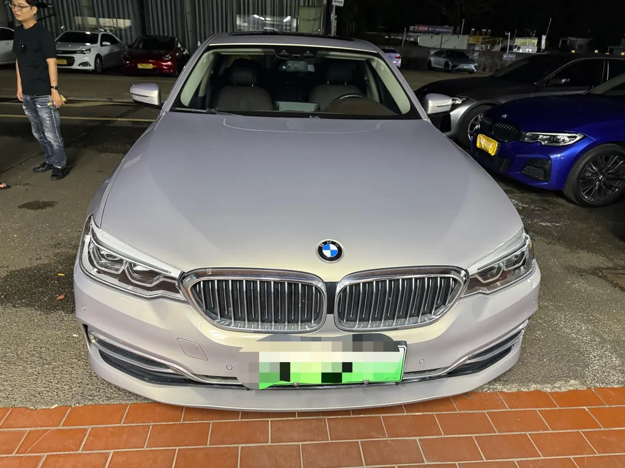 BMW 5 series new energy 2020 530Le 2.0T mileage upgraded luxury package automatic gear 3