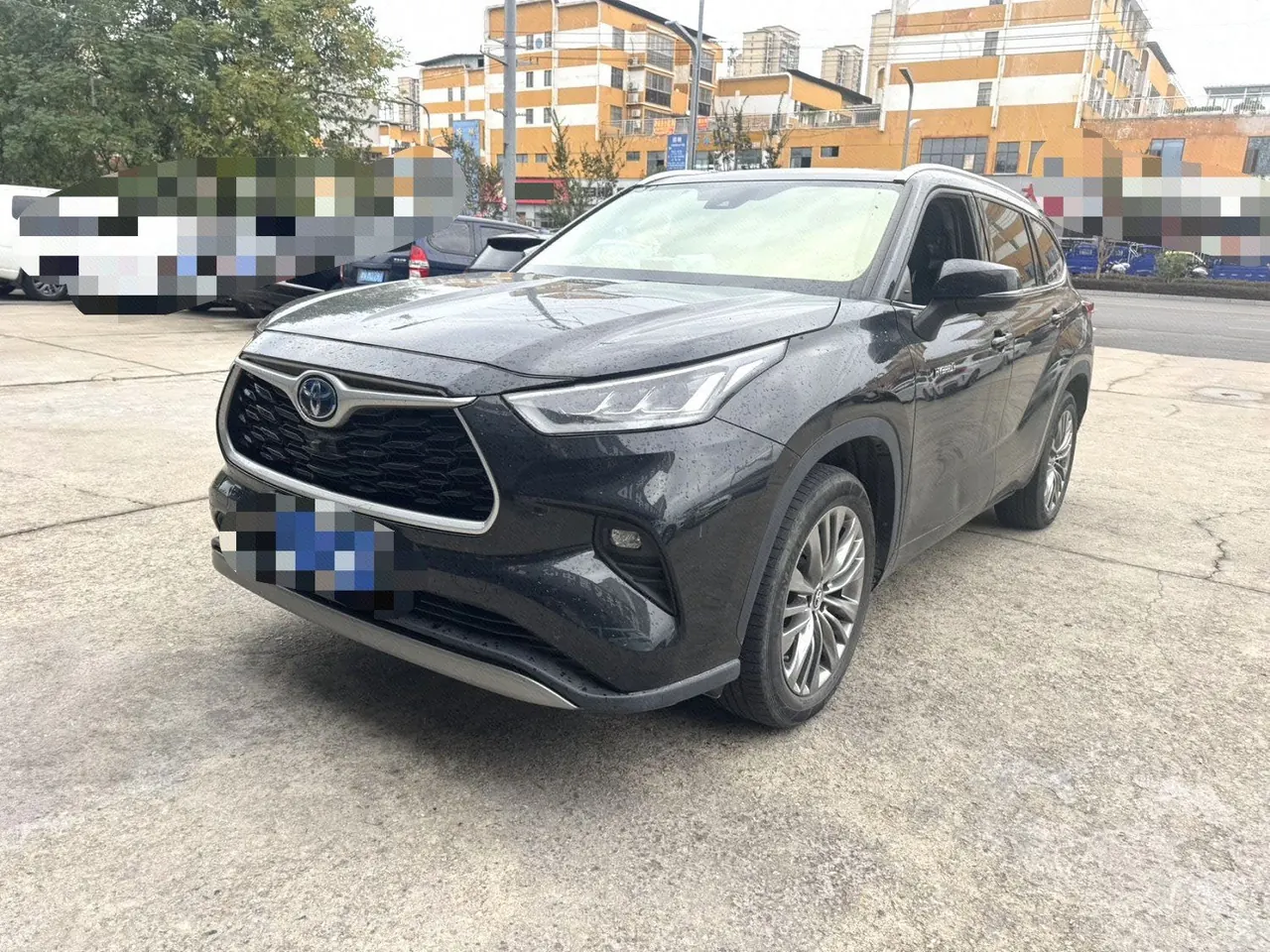 Toyota 2023 Highlander Dual Engine 2.5 Stepless Intelligent Electric Hybrid Four-wheel Drive Premium Edition 7-seat Automatic Transmission - View 1