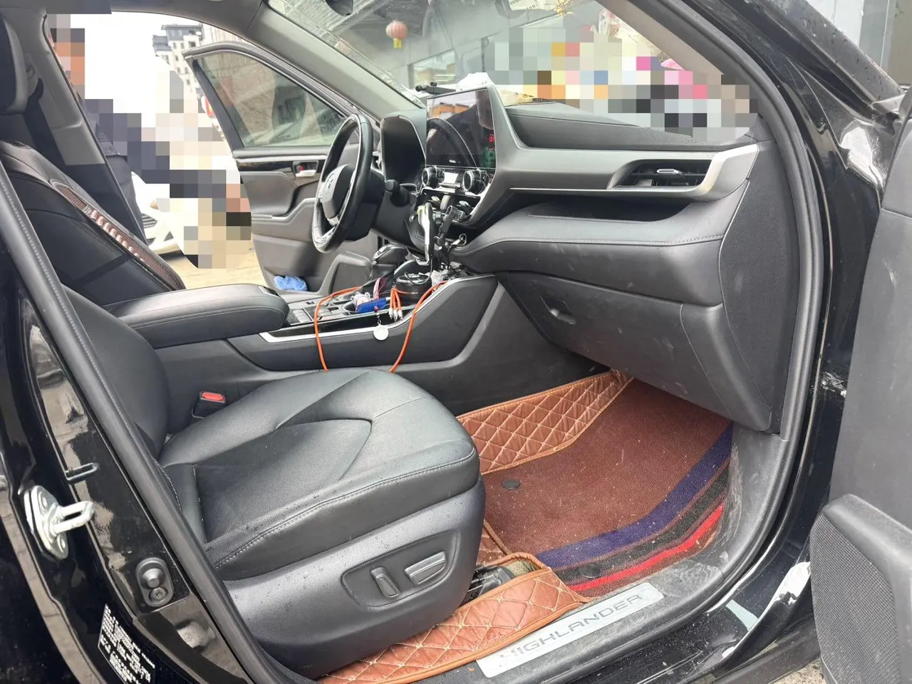 Toyota 2023 Highlander Dual Engine 2.5 Stepless Intelligent Electric Hybrid Four-wheel Drive Premium Edition 7-seat Automatic Transmission 9
