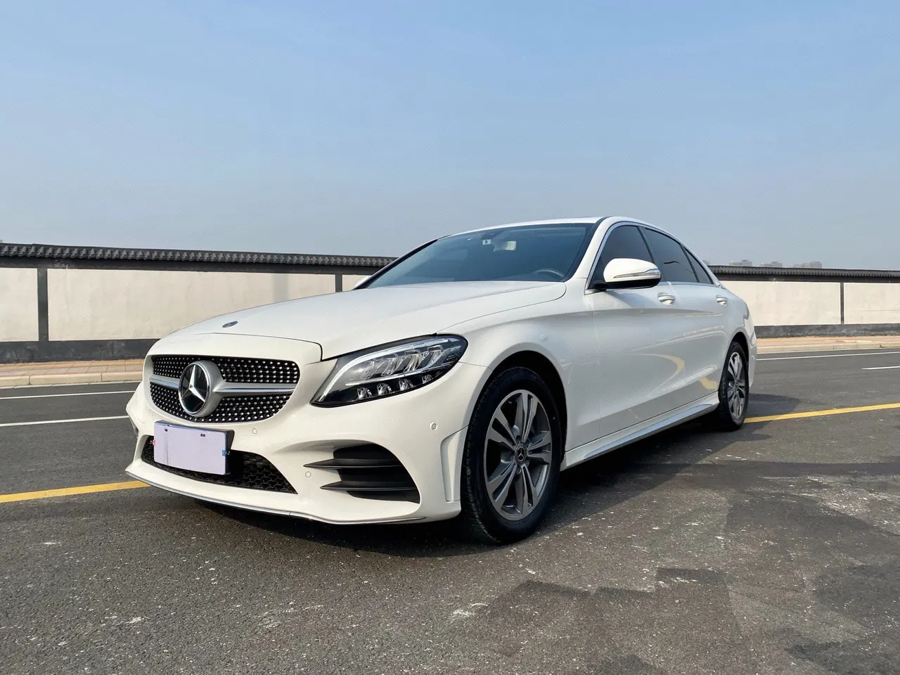 打开图片灯箱:Mercedes Benz Class C 2020 C 200 L 1.5T Dynamic Sports Edition Automatic Gear