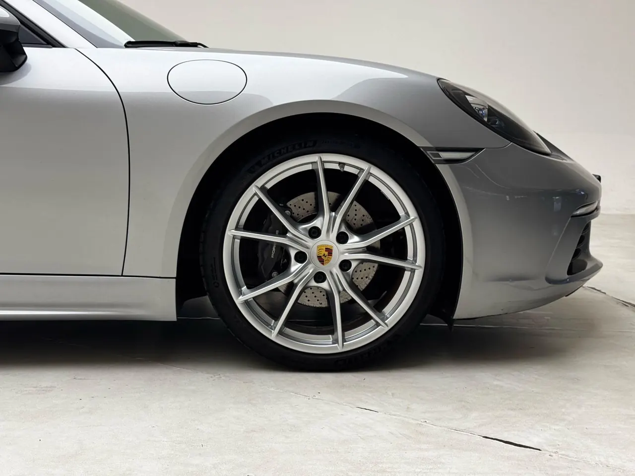 Porsche 718 (Imported) 2022 718 Boxer 2.0T Automatic 3