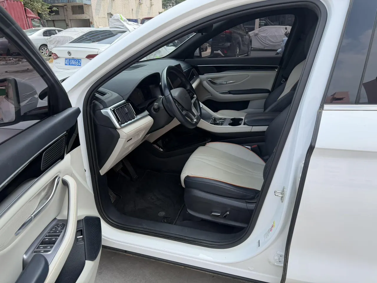 BYD 2023 Song PLUS DM-i 1.5 Stepless Champion Edition 110KM Flagship Automatic Gear 5