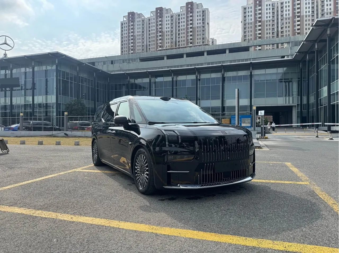 Zeekr 2024 Zeekr 009 six-seat executive version four-wheel drive 108kWh automatic gear 3