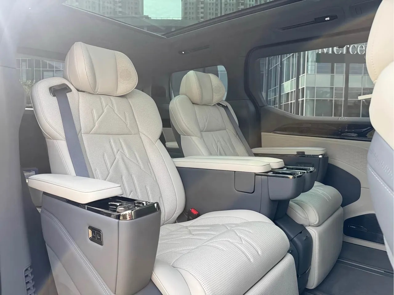 Zeekr 2024 Zeekr 009 six-seat executive version four-wheel drive 108kWh automatic gear 7