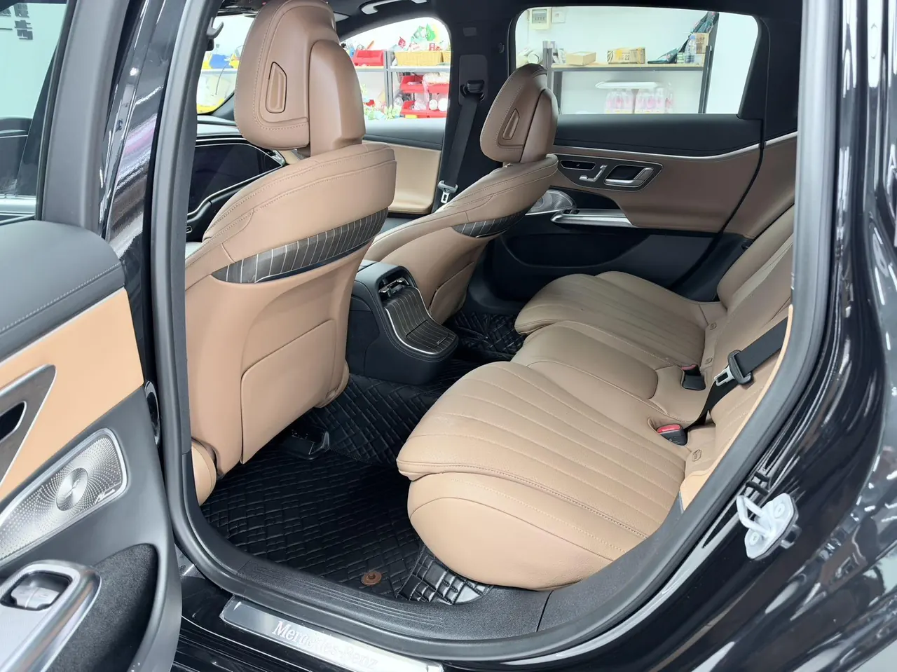 Mercedes Benz E Class 2024 E 300 L 48V 2.0T Luxury Automatic Gear 12