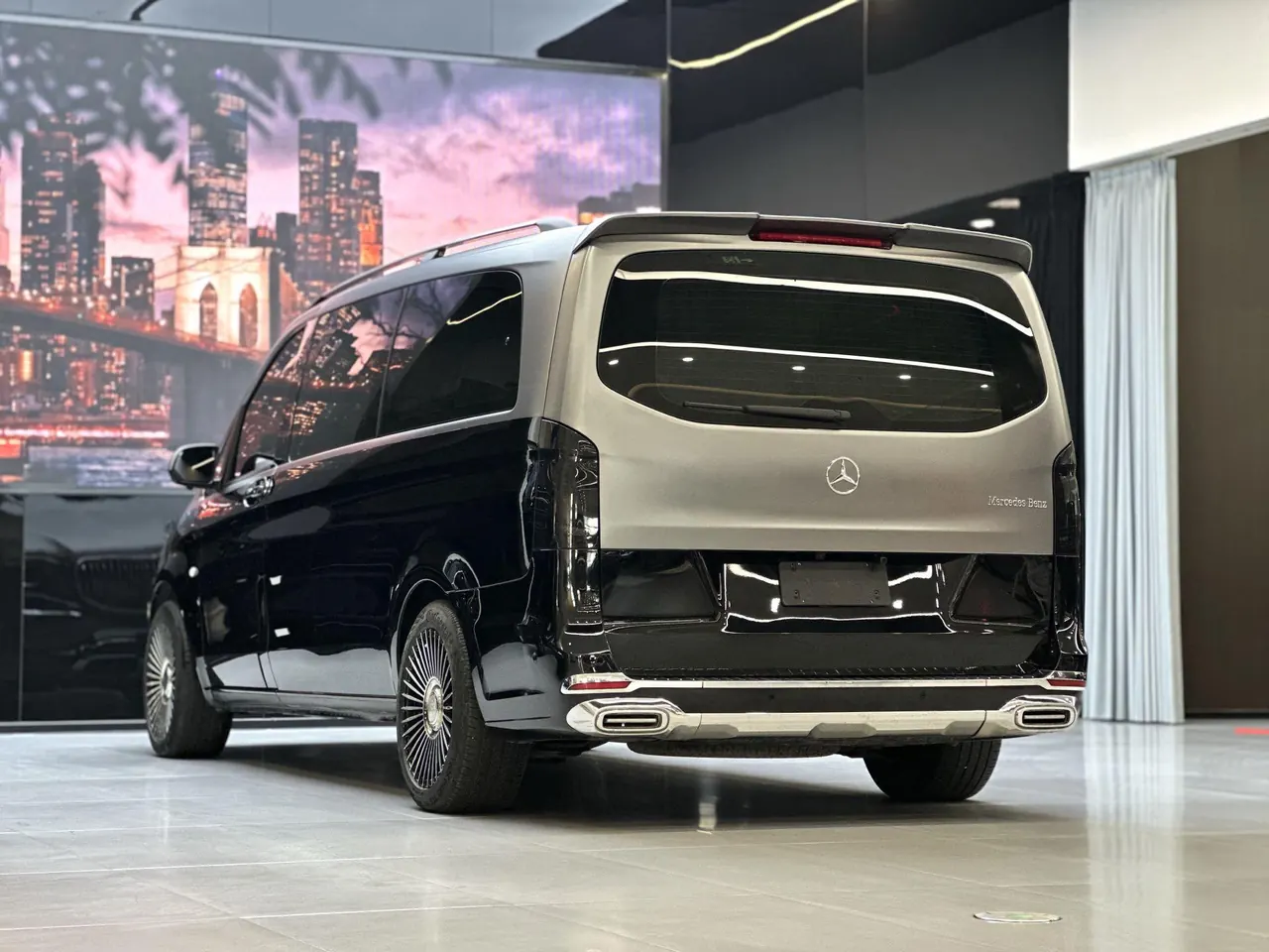 Mercedes Benz 2021 Vito 2.0T Elite Edition 7-seat Automatic Gear 10