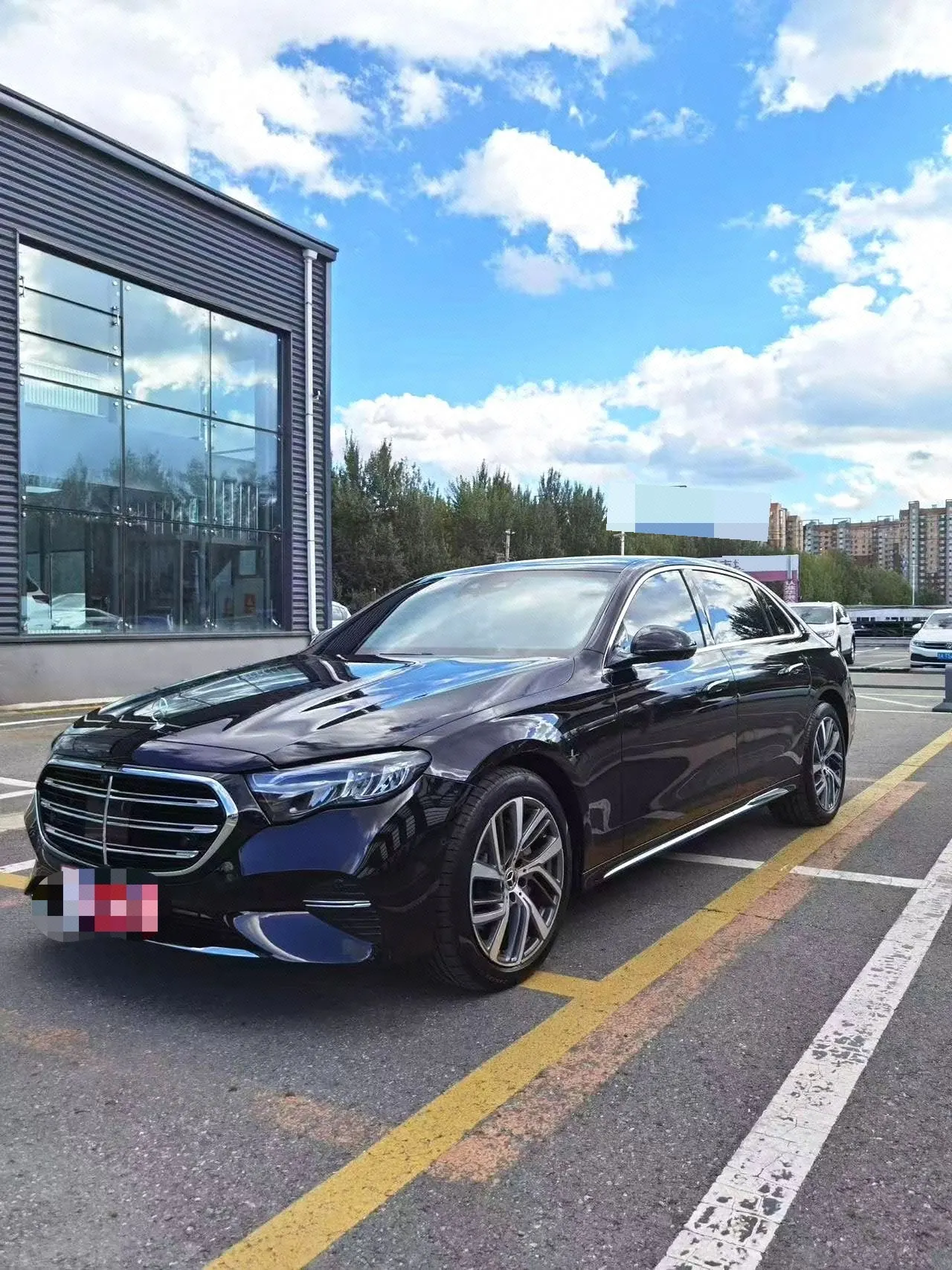 Open image lightbox: Mercedes Benz E Class 2024 E 300 L 48V 2.0T Fashion Automatic Gear